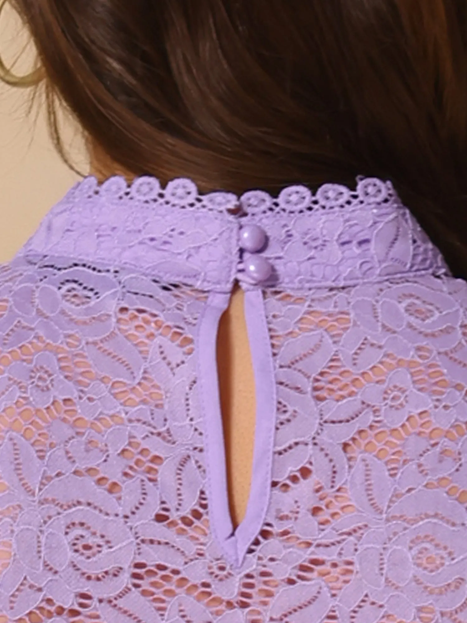 Elegant Floral Lace Short Sleeve Keyhole Back Fitted Blouse