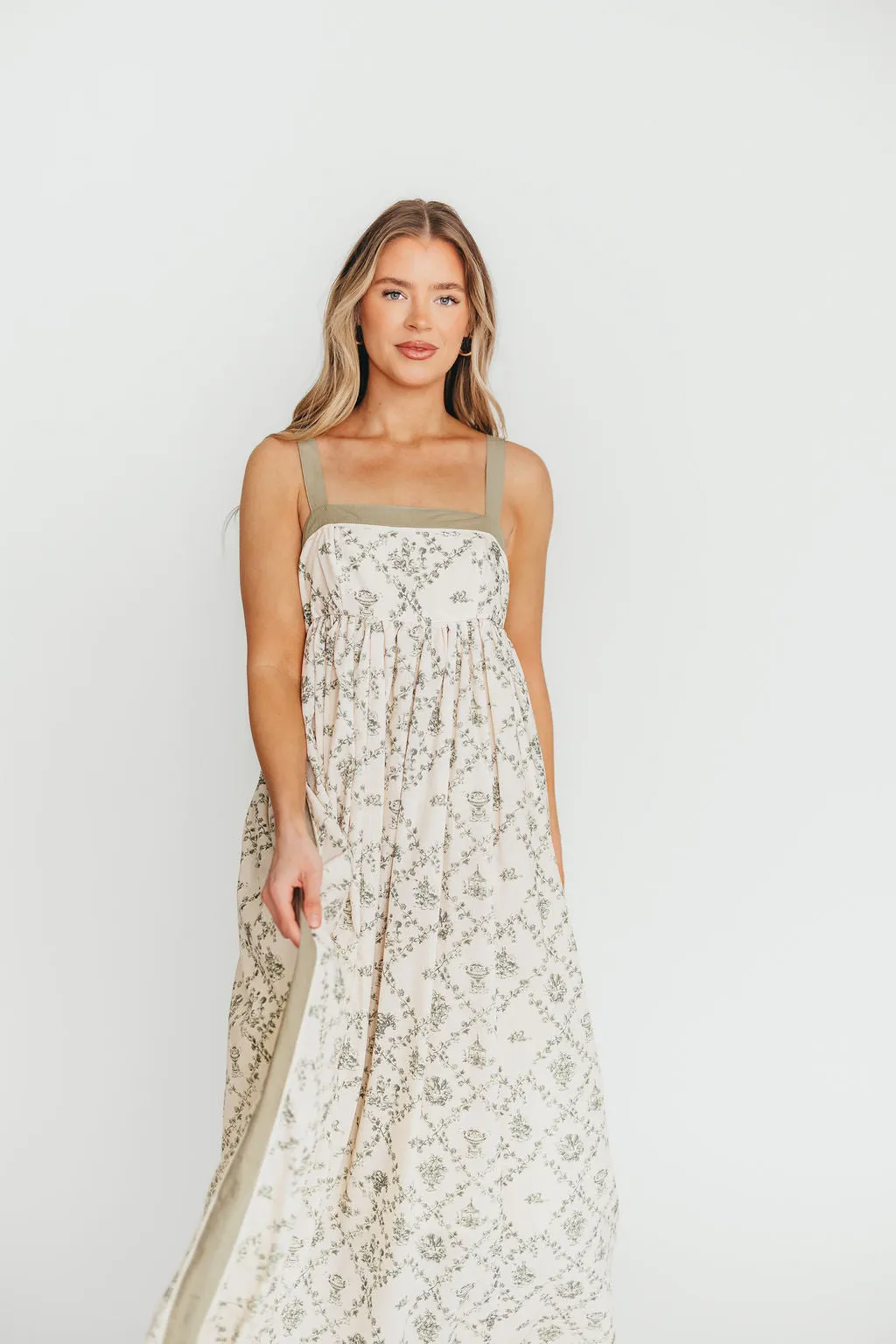 Lillian Toile Maxi Dress in Green Palm