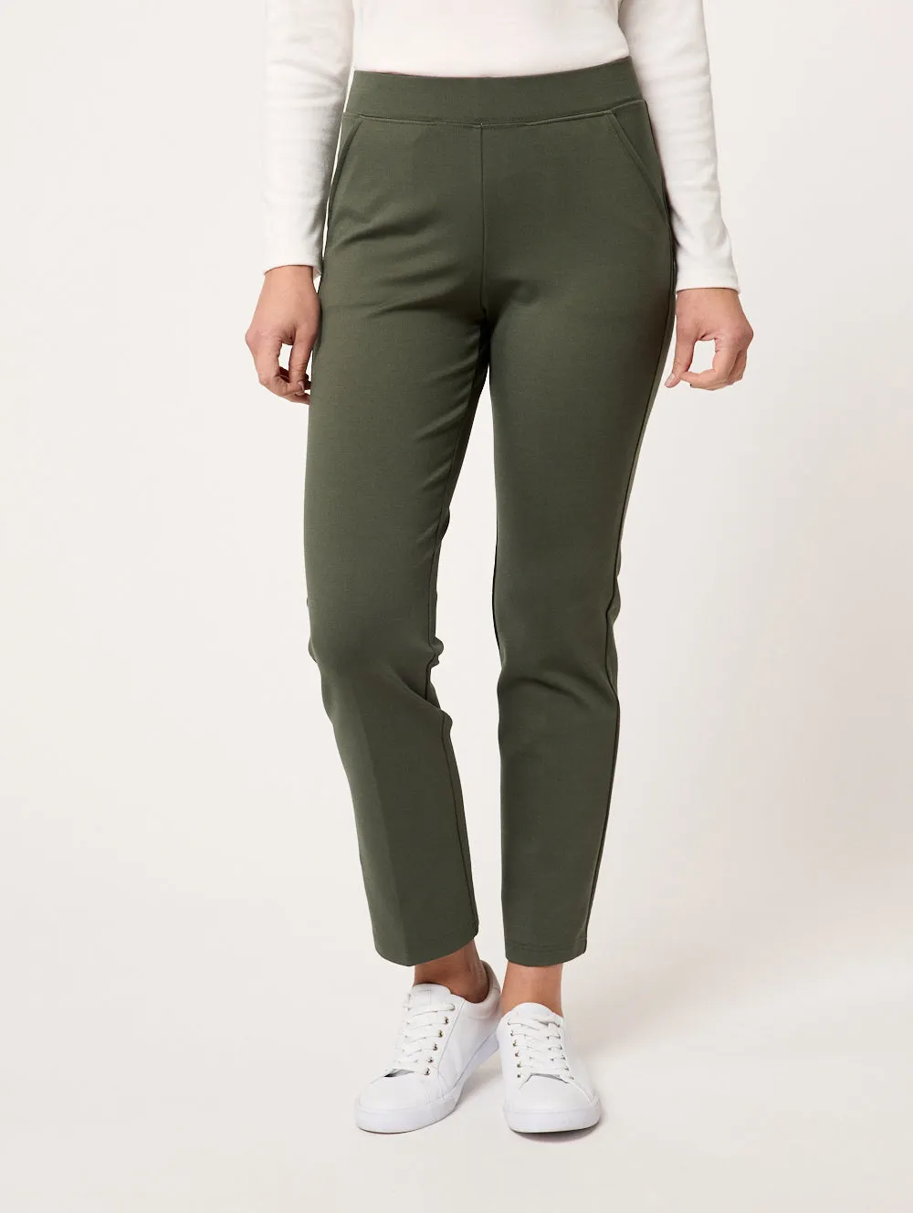 Moda Straight Leg Short Length Pant