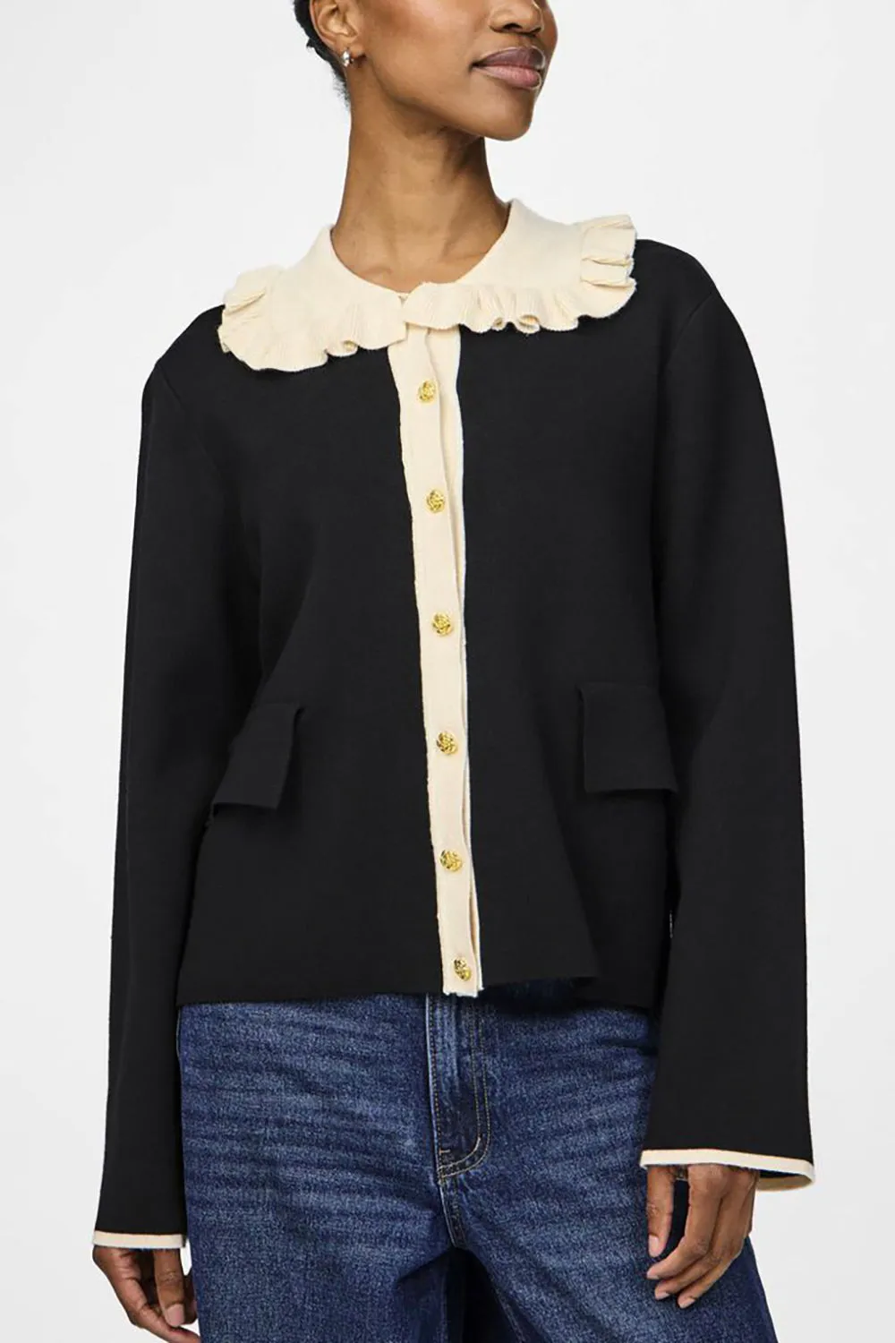 Odilia | Black Cardigan w/ Cream Peterpan Collar