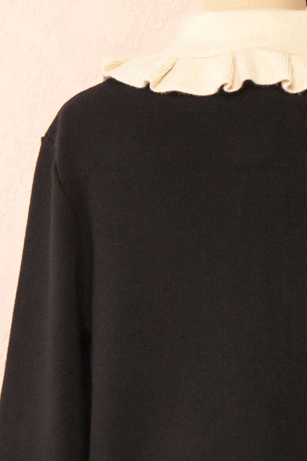 Odilia | Black Cardigan w/ Cream Peterpan Collar