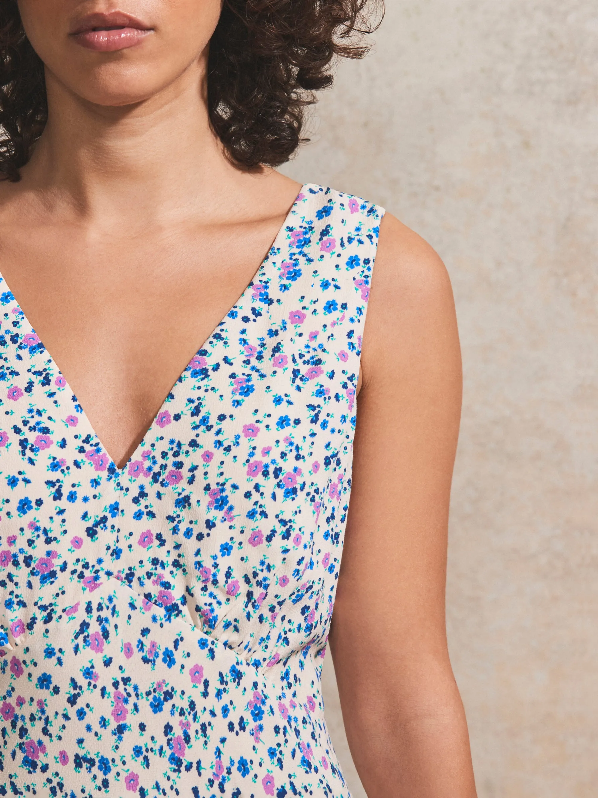 Petite Ditsy-Print V-Neck Midi Dress