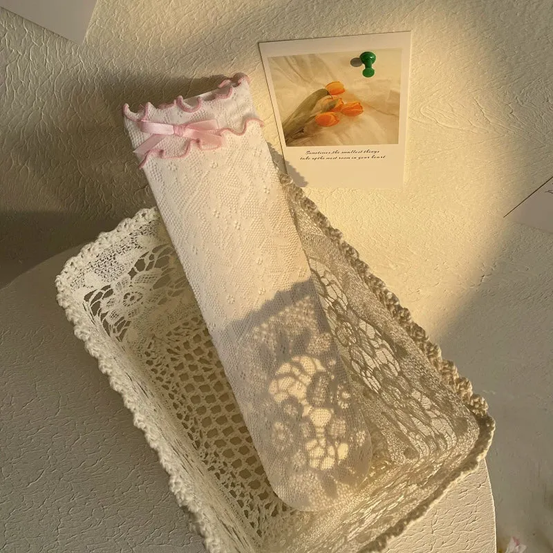 Ruffled Edge Lace Socks