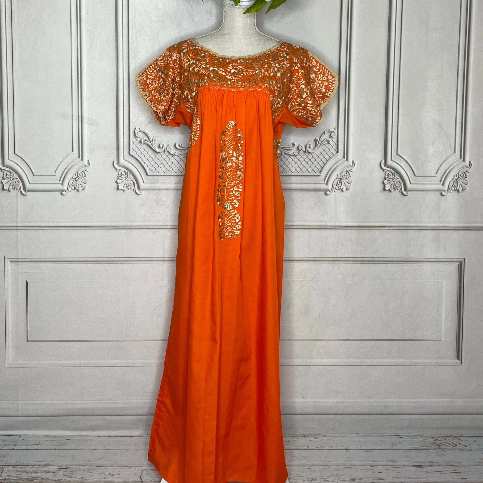 San Antonino Gala Dress - Long Gold