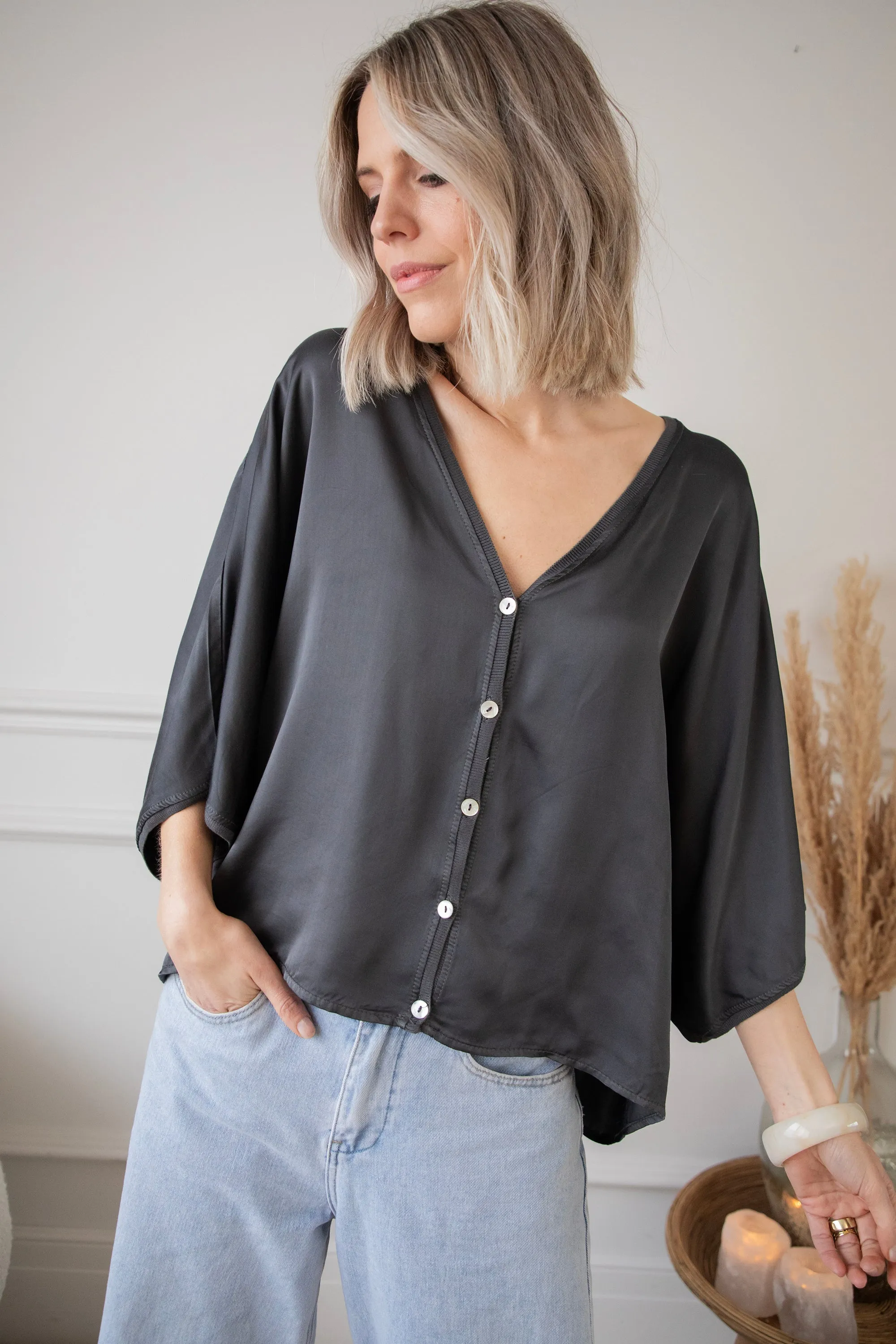 Satiny Sue Black - Blouse
