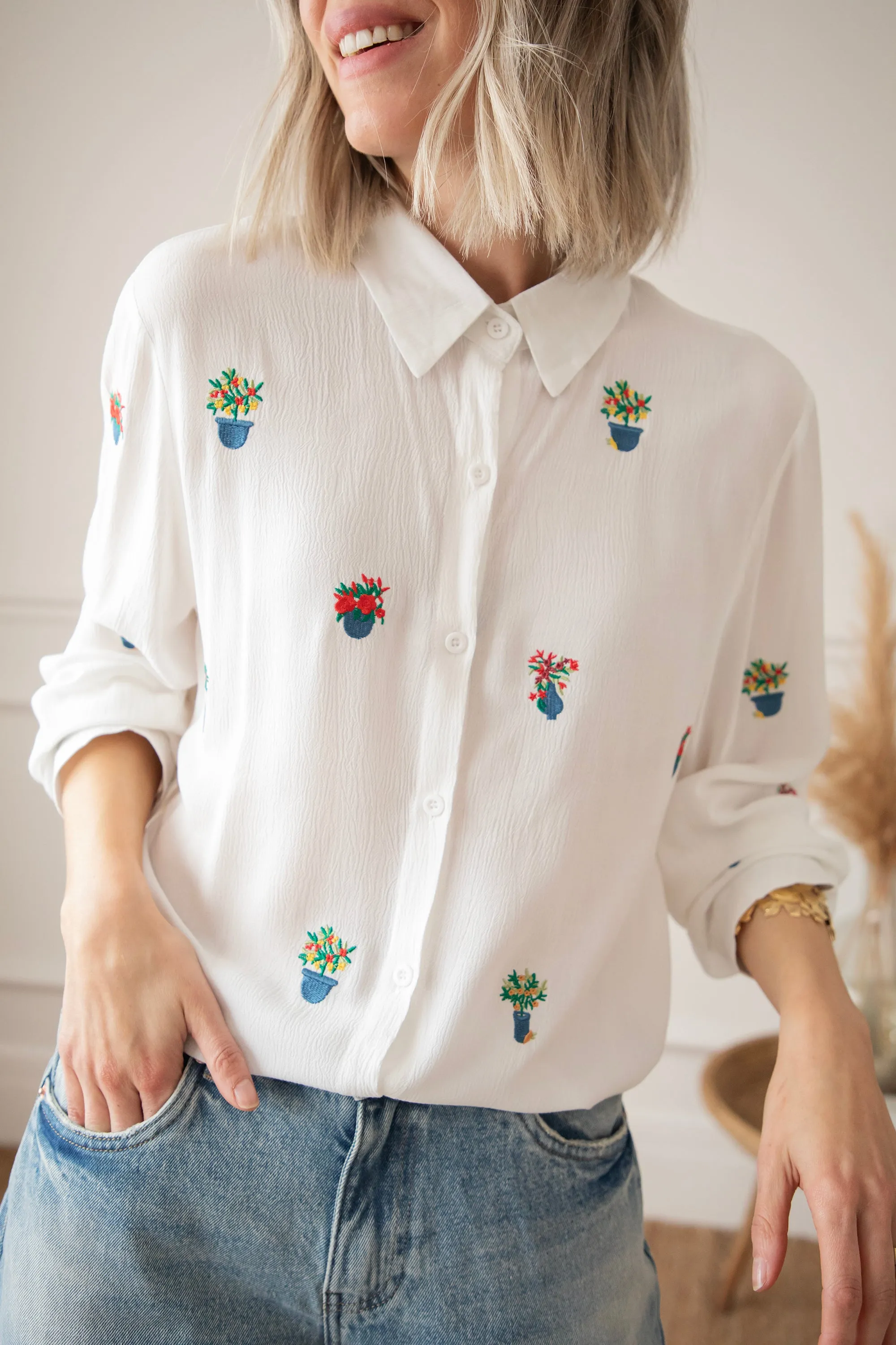 Surrounded By Plants White - Blouse