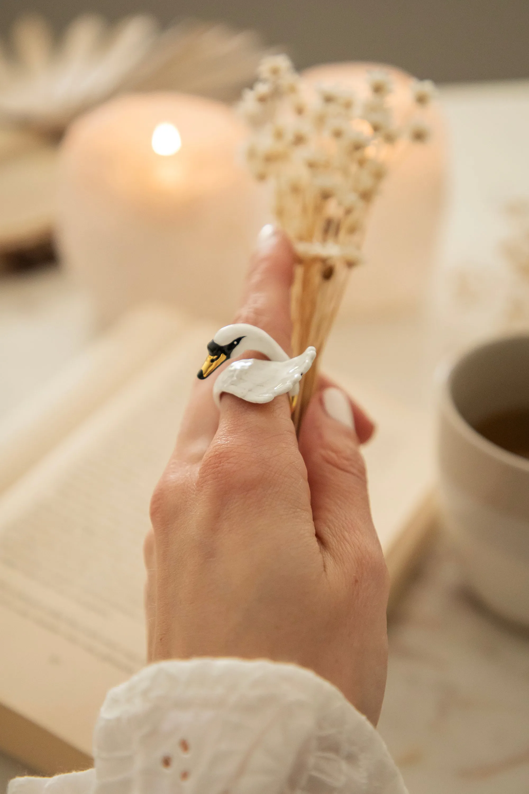 Swan White - Ring