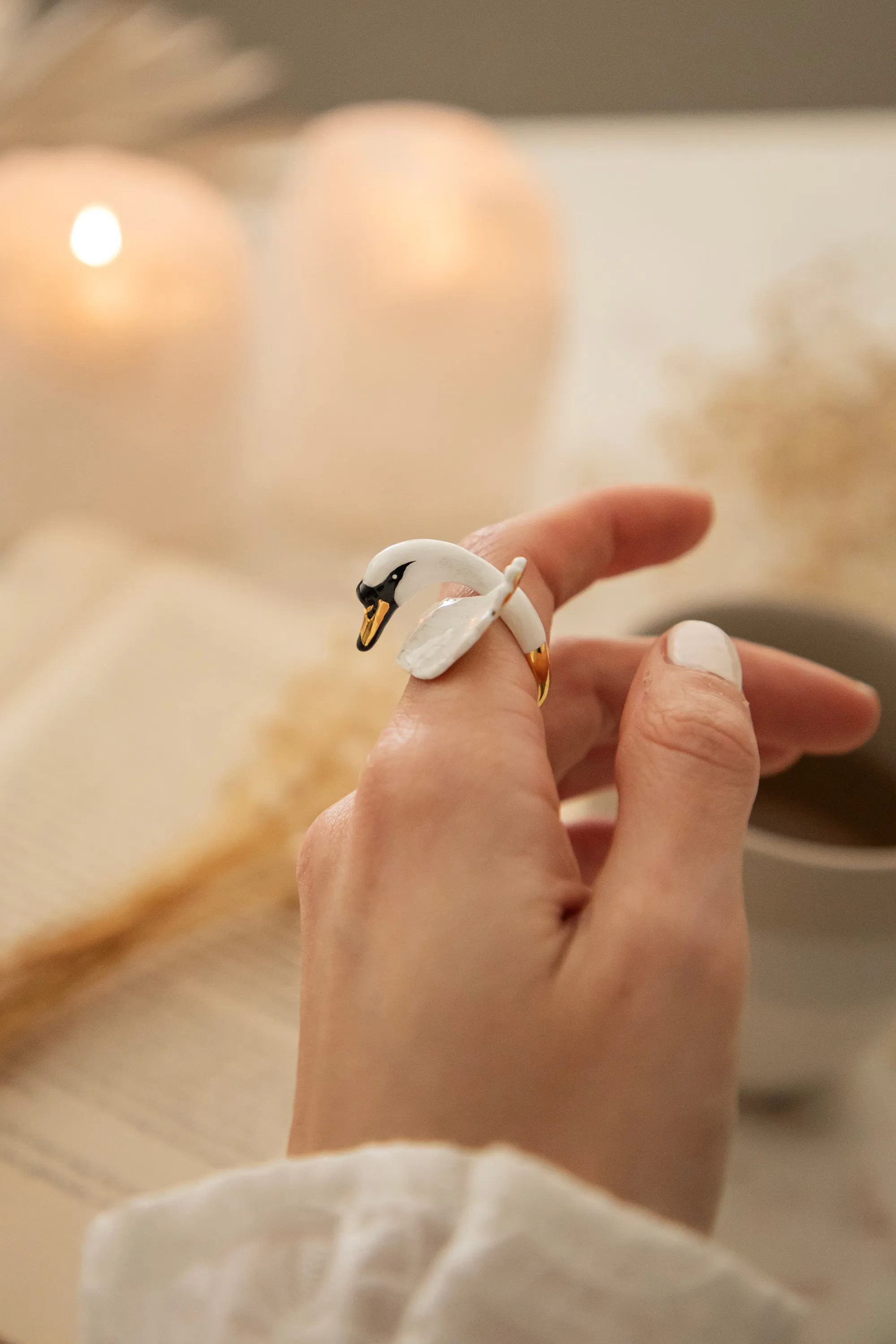 Swan White - Ring