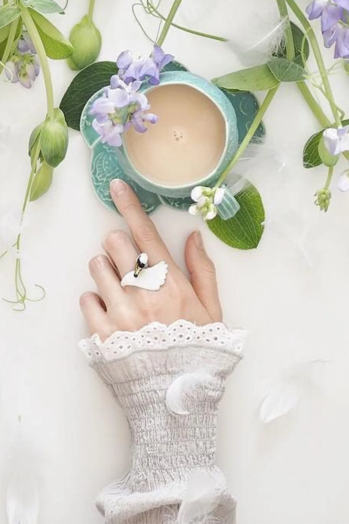 Swan White - Ring
