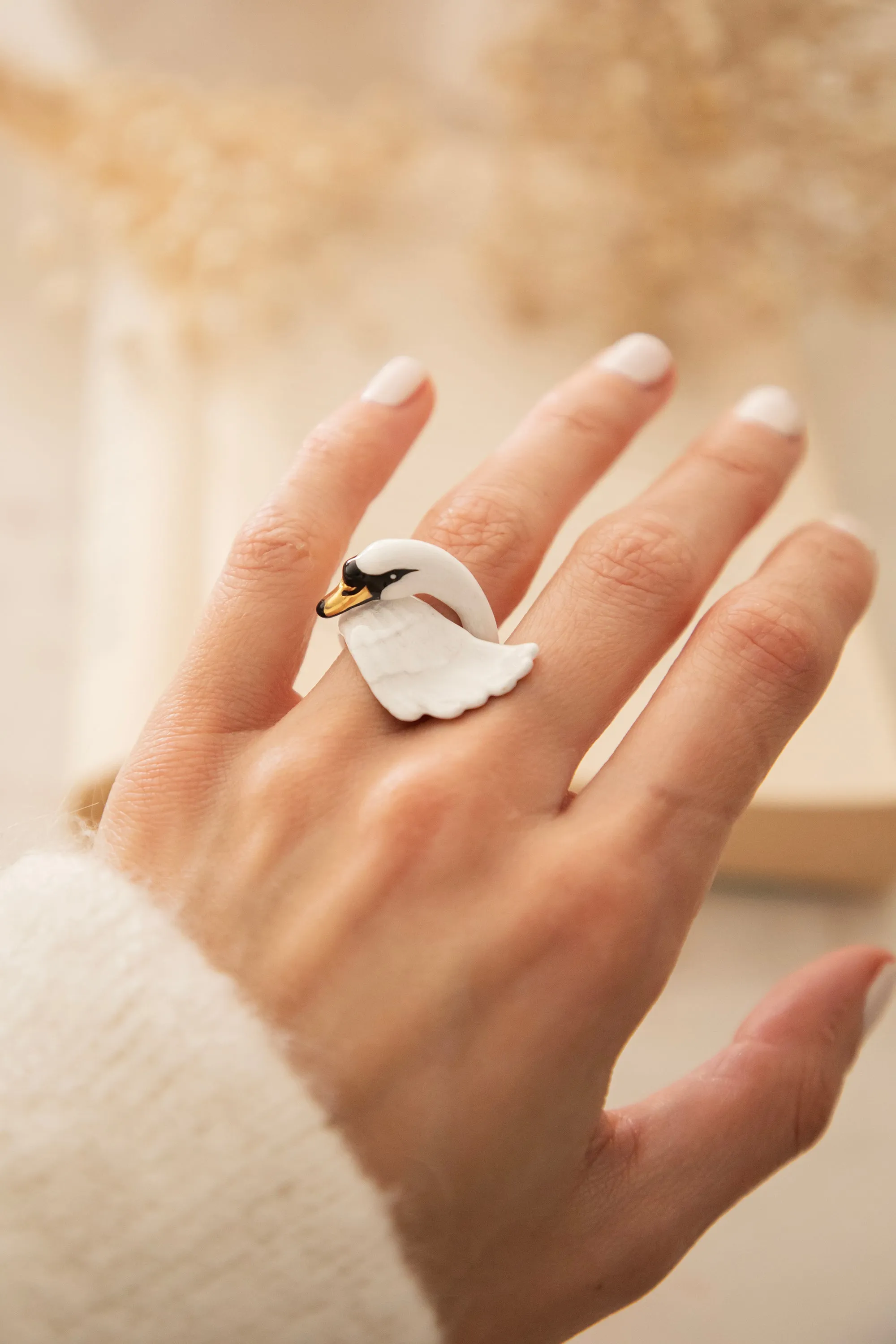 Swan White - Ring