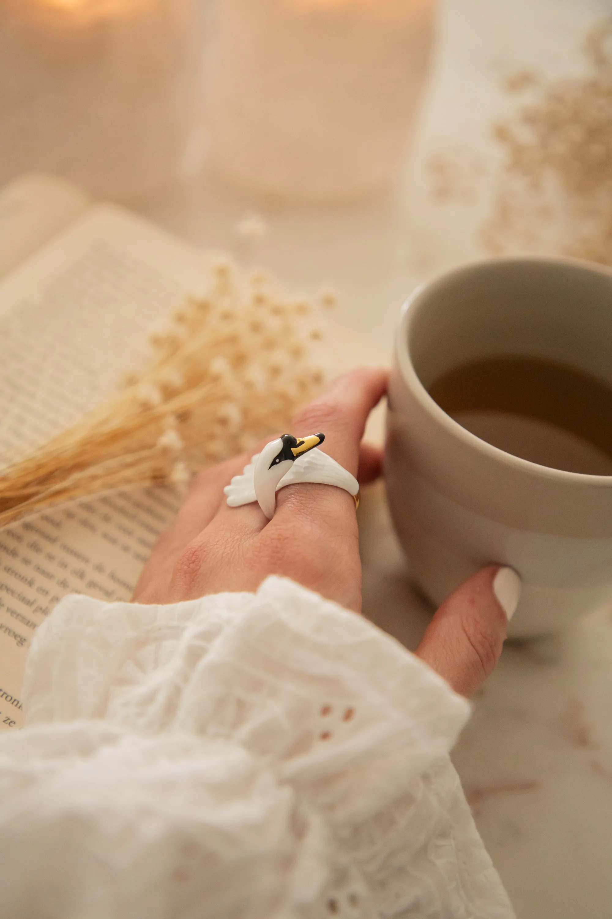 Swan White - Ring