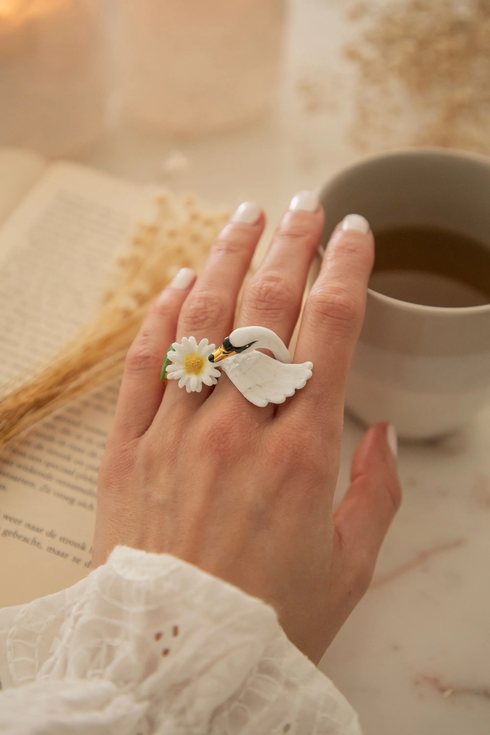 Swan White - Ring