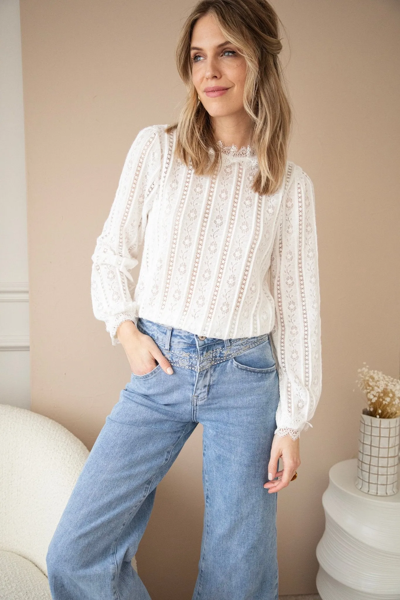 The Elegance Of Lace White - Blouse