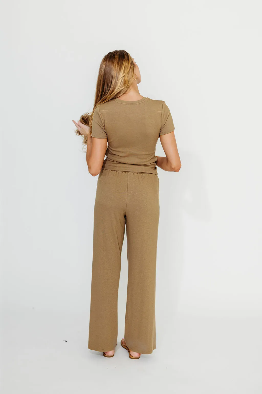 The Muse Knit Ribbed Short Sleeve Top & Pants Set in Mocha