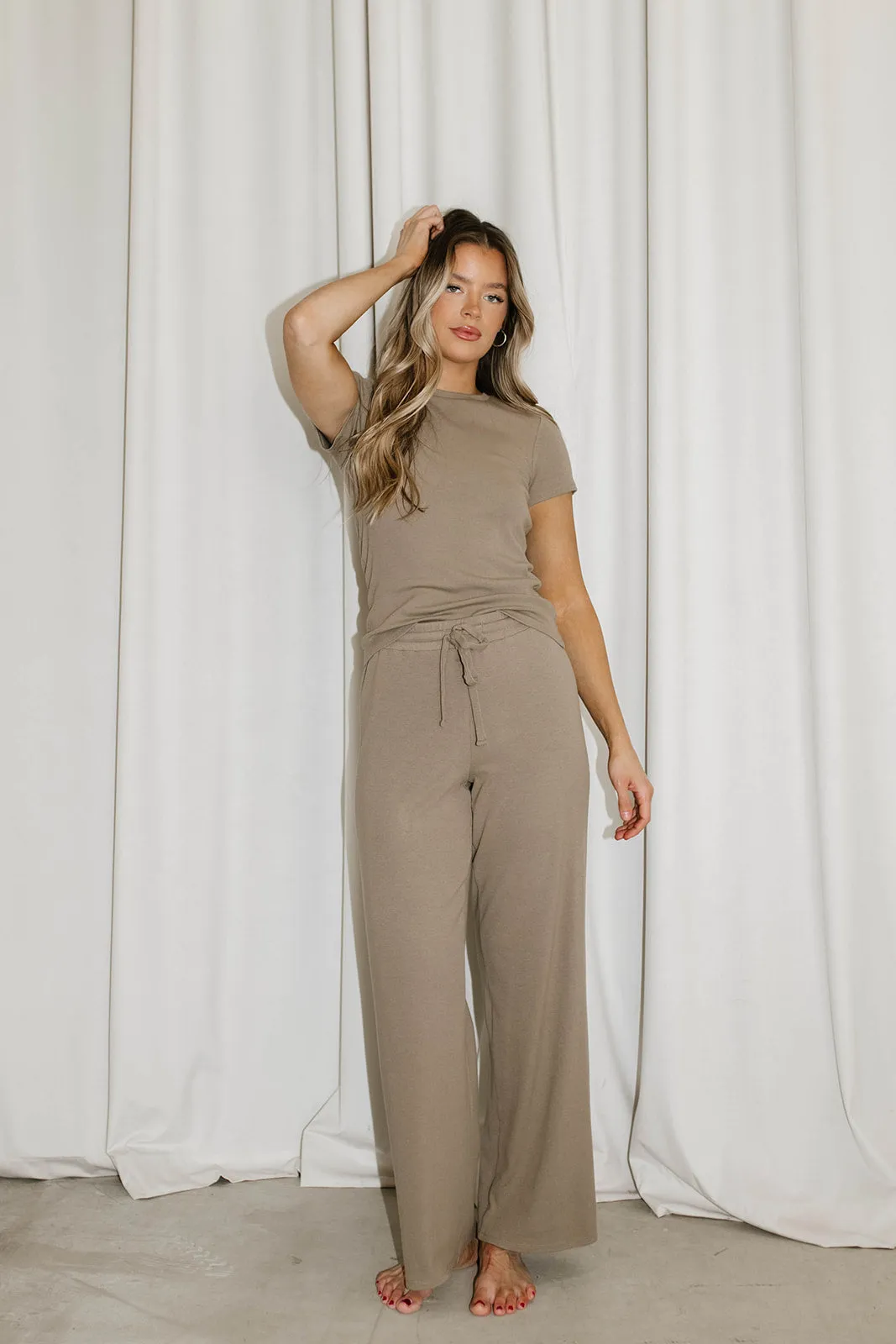 The Muse Knit Ribbed Short Sleeve Top & Pants Set in Mocha