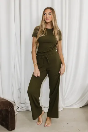 The Muse Knit Ribbed Short Sleeve Top & Pants Set in Olive