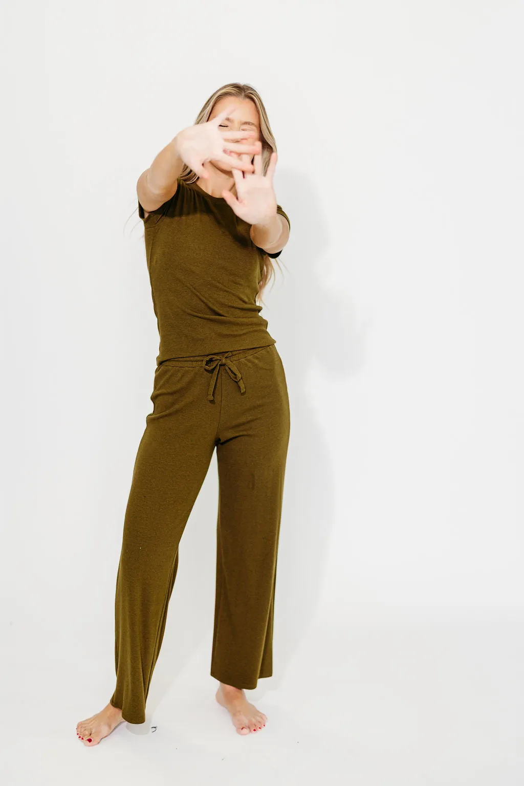 The Muse Knit Ribbed Short Sleeve Top & Pants Set in Olive