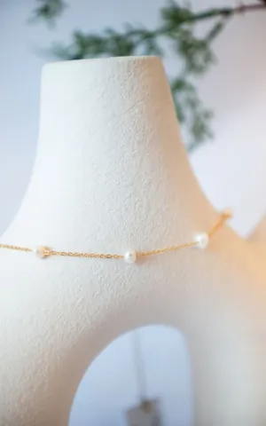 Twisted Baubles - Natural Pearls Chain Necklace