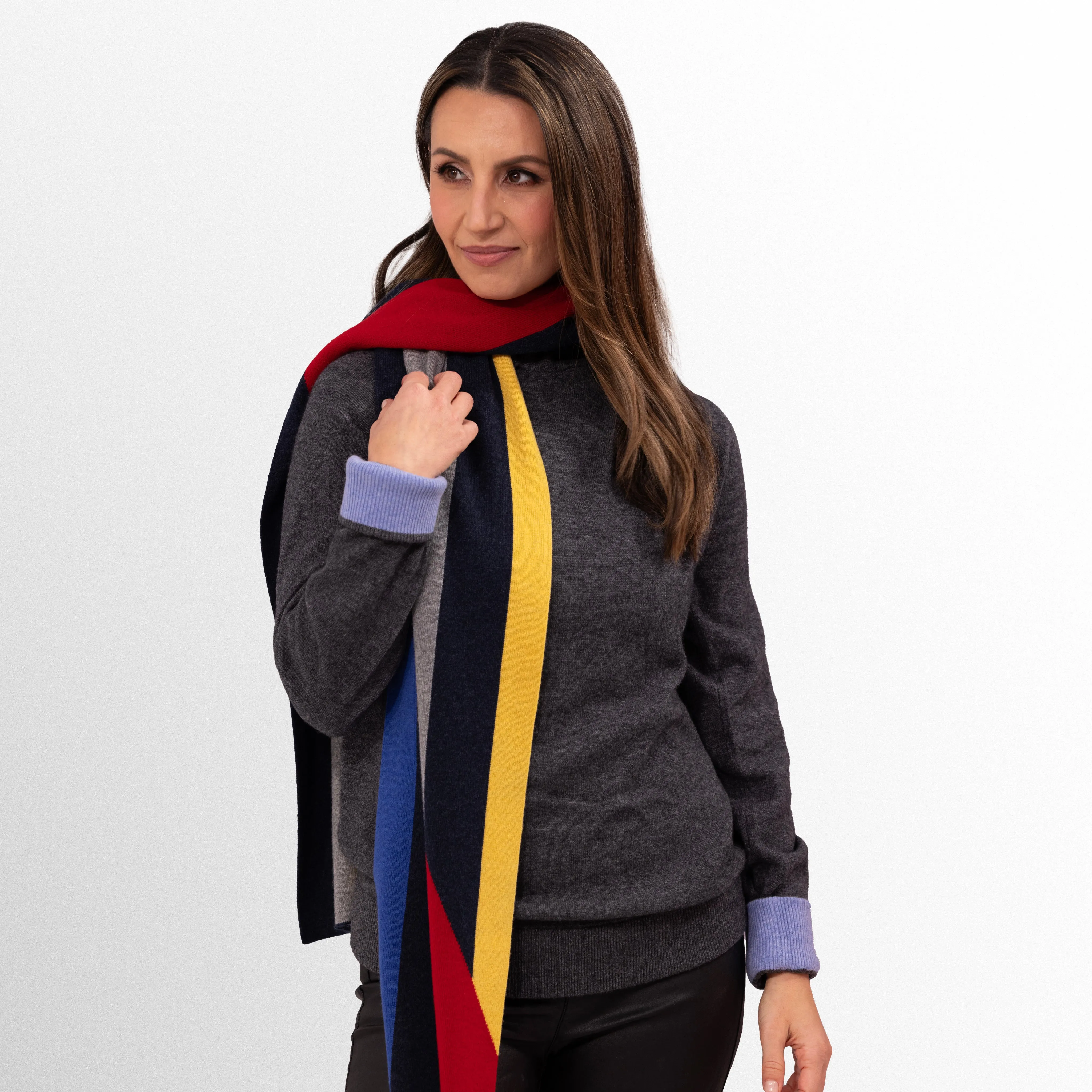 V-Series Bold Rhombus Scarf