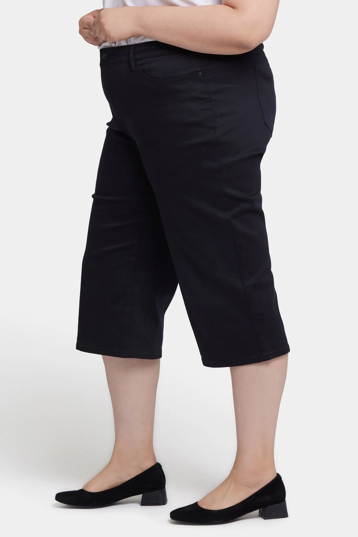 Wide Leg Pedal Pusher Jeans In Plus Size - Black