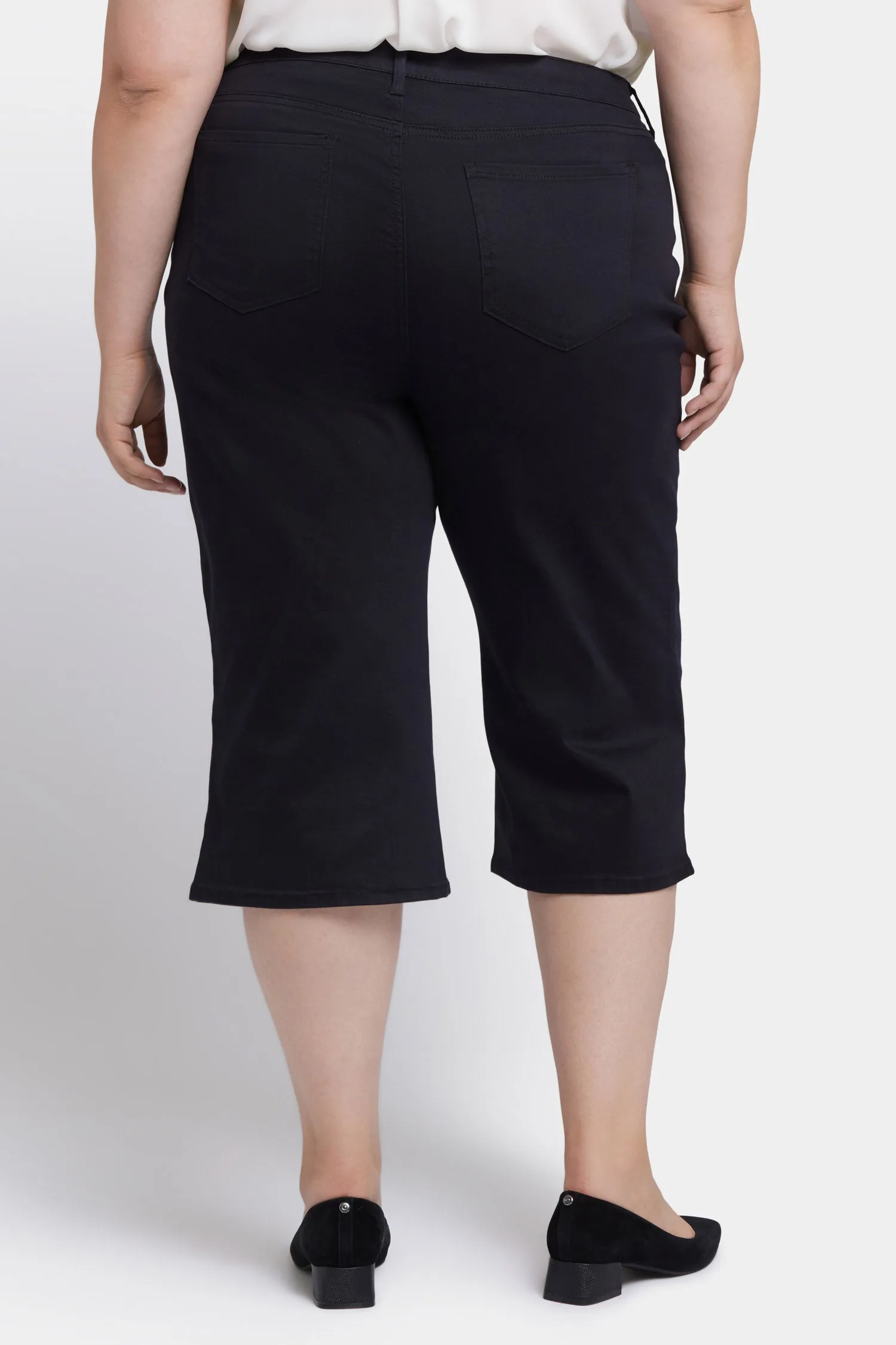 Wide Leg Pedal Pusher Jeans In Plus Size - Black