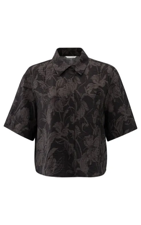 Yaya- Printed Short Sleeve Blouse in Washed Black