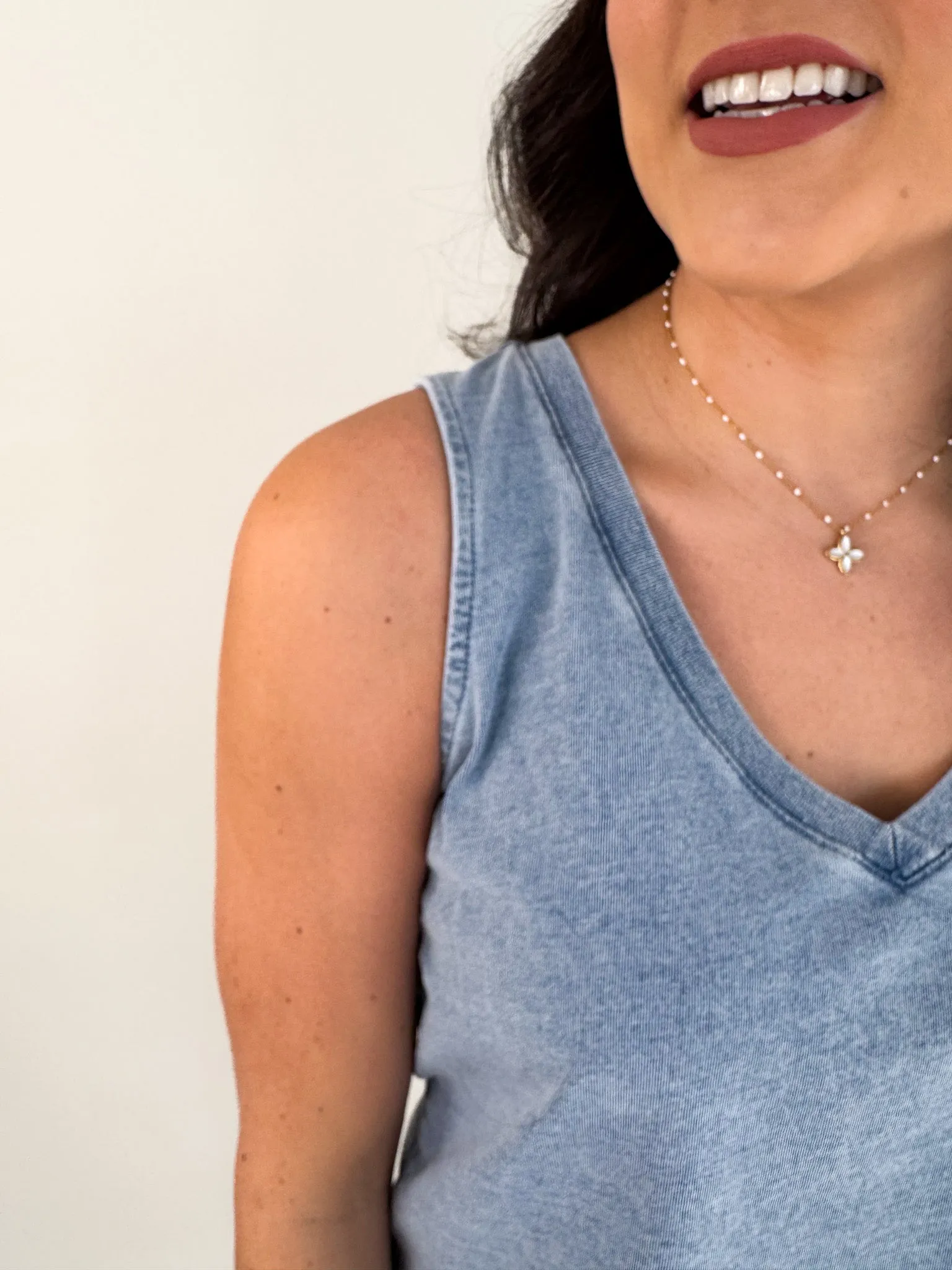 [Z SUPPLY] Sloane V-Neck Tank